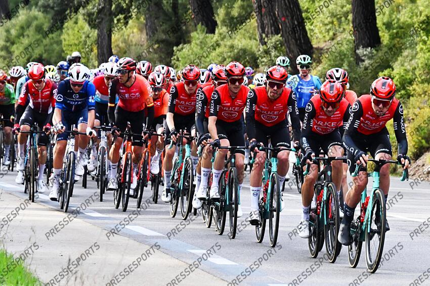 GRAND PRIX DE MARSEILLE / MARSEILLE / 02-02-2025 / PHOTO BRUNO BADE / L'EQUIPE ARKEA EMMENE LE PELOTON GRAND PRIX LA MARSEILLAISE 