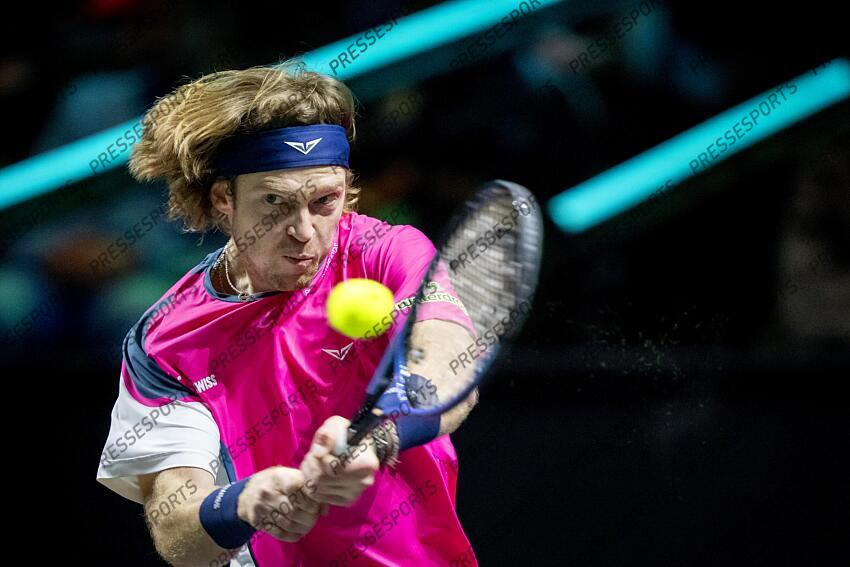 ROTTERDAM - Andrey Rublev (RUS) in action against Zhizhen Zhang (CHN) on the second day of the ABN AMRO Open tennis tournament in Ahoy. ANP SANDER KING TOURNOI DE ROTTERDAM 