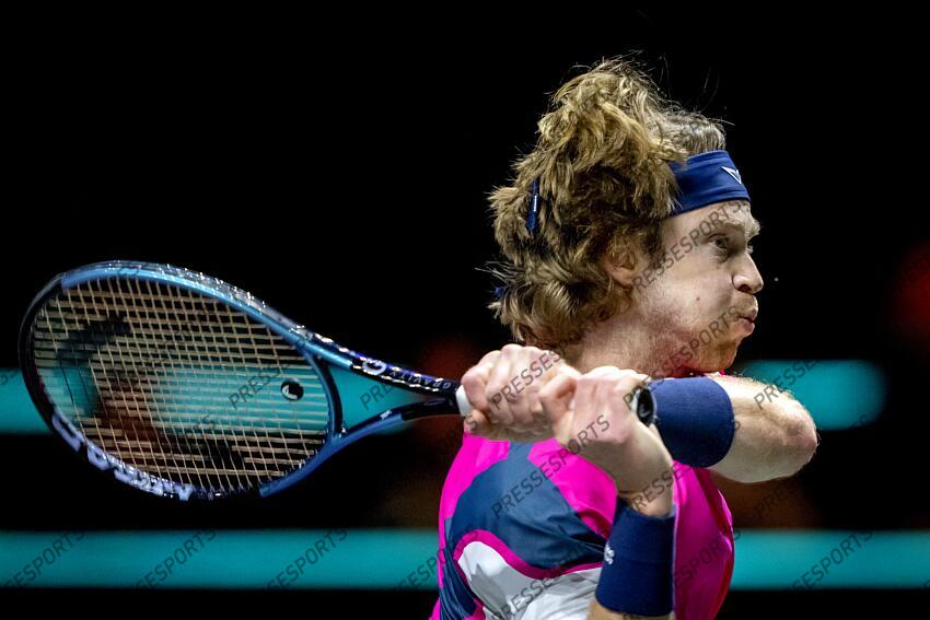 ROTTERDAM - Andrey Rublev (RUS) in action against Zhizhen Zhang (CHN) on the second day of the ABN AMRO Open tennis tournament in Ahoy. ANP SANDER KING TOURNOI DE ROTTERDAM 