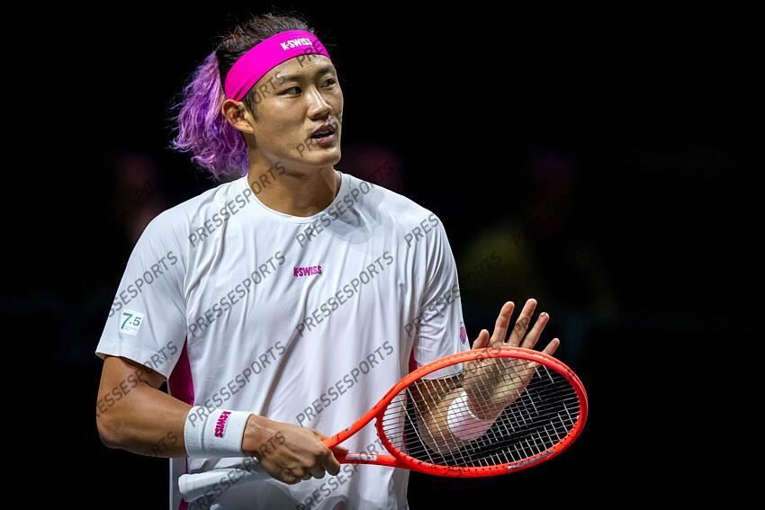 ROTTERDAM - Zhizhen Zhang (CHN) in action against Andrey Rublev (RUS) on the second day of the ABN AMRO Open tennis tournament in Ahoy. ANP SANDER KING TOURNOI DE ROTTERDAM 
