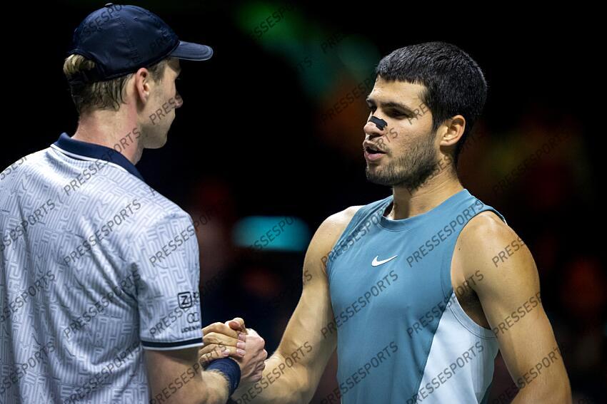 ROTTERDAM - Carlos Alcaraz (ESP) after his match against Botic van de Zandschulp (NED) on the second day of the ABN AMRO Open tennis tournament in Ahoy. ANP SANDER KING TOURNOI DE ROTTERDAM 