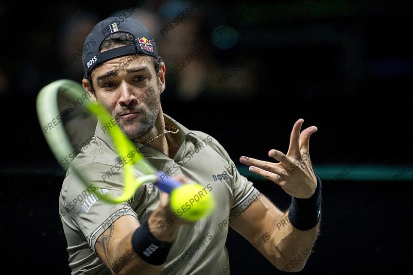 ROTTERDAM - Matteo Berrettini (ITA) in action against Tallon Griekspoor (NED) on the third day of the ABN AMRO Open tennis tournament in Ahoy. ANP SANDER KING TOURNOI DE ROTTERDAM 