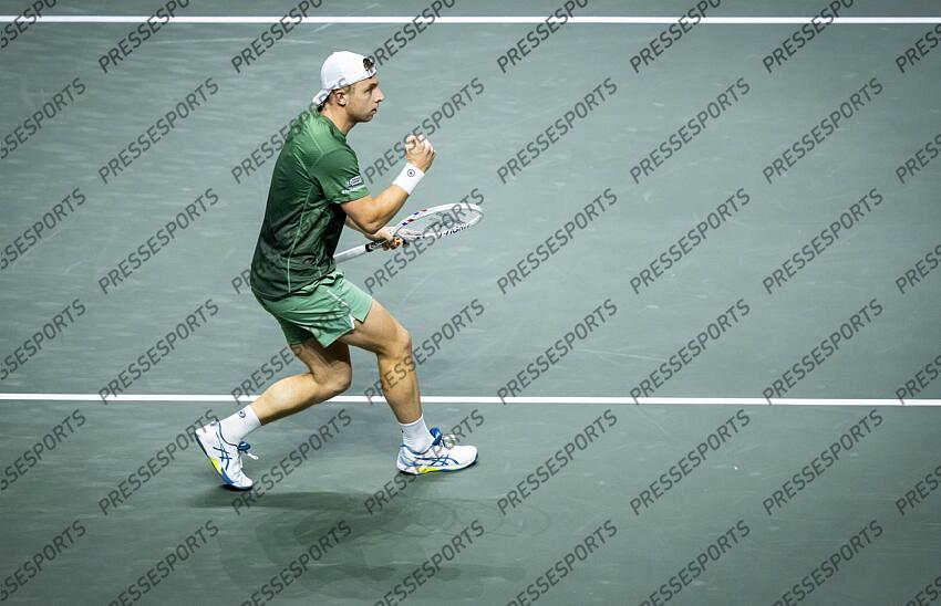 ROTTERDAM - Tallon Griekspoor(NED) in action against Stefanos Tsitsipas (GRE) on the fourth day of the ABN AMRO Open tennis tournament in Ahoy. ANP SANDER KONING TOURNOI DE ROTTERDAM 