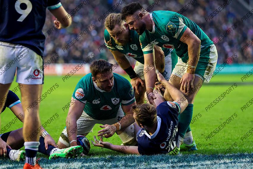 2025 Guinness Six Nations Championship Round 2, Scottish Gas Murrayfield, Edinburgh, Scotland 9/2/2025 Scotland vs Ireland Ireland's Jack Conan, Finlay Bealham and Robbie Henshaw Mandatory Credit ©INPHO/Billy Stickland ECOSSE-IRLANDE (18-32) 