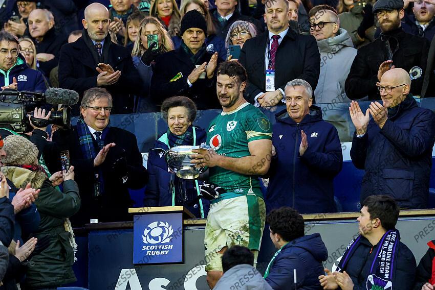 2025 Guinness Six Nations Championship Round 2, Scottish Gas Murrayfield, Edinburgh, Scotland 9/2/2025 Scotland vs Ireland Ireland's Caelan Doris and Royal Princess Anne Mandatory Credit ©INPHO/Billy Stickland ECOSSE-IRLANDE (18-32) 