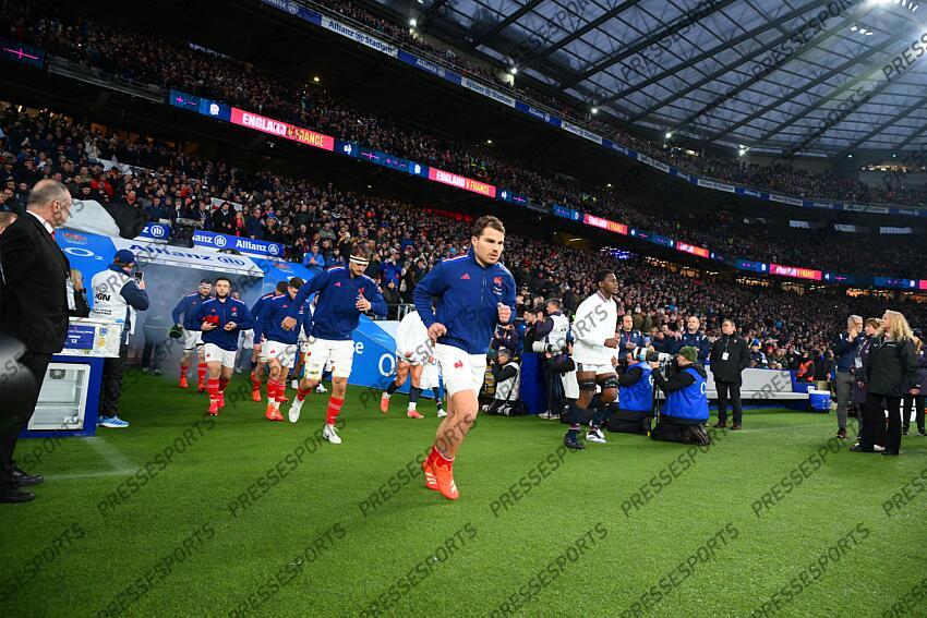 dupont (antoine) itoje (maro) ANGLETERRE-FRANCE (26-25) roumat (alexandre) 