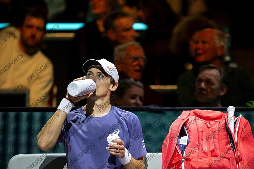 ROTTERDAM - Alex de Minaur (AUS) in action against Mattia Bellucci (ITA) on the sixth day of the ABN AMRO Open tennis tournament in Ahoy. ANP SANDER KING TOURNOI DE ROTTERDAM 
