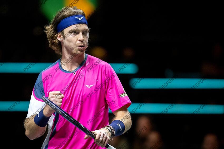 ROTTERDAM - Andrey Rublev (RUS) in action against Hubert Hurkacz (POL) on the fifth day of the ABN AMRO Open tennis tournament in Ahoy. ANP SANDER KING TOURNOI DE ROTTERDAM 