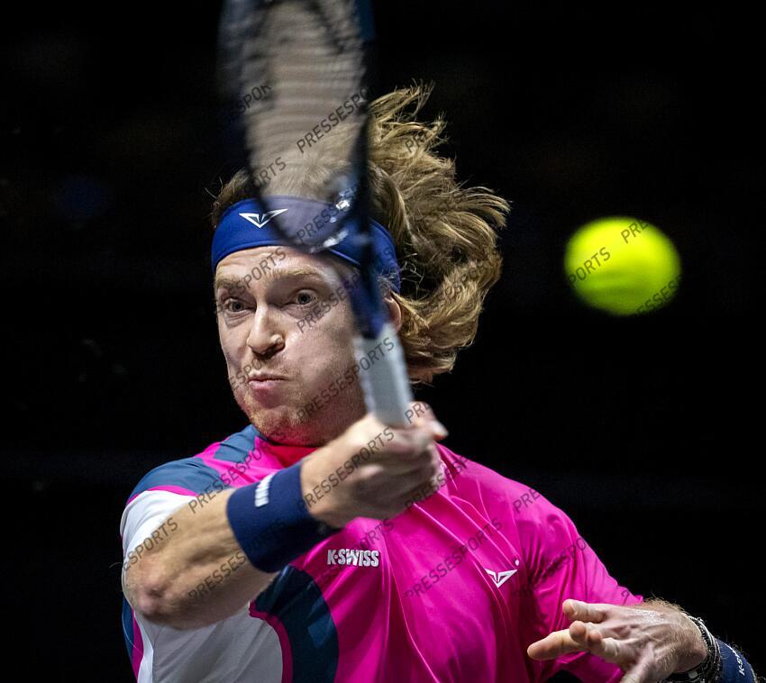 ROTTERDAM - Andrey Rublev (RUS) in action against Hubert Hurkacz (POL) on the fifth day of the ABN AMRO Open tennis tournament in Ahoy. ANP SANDER KING TOURNOI DE ROTTERDAM 