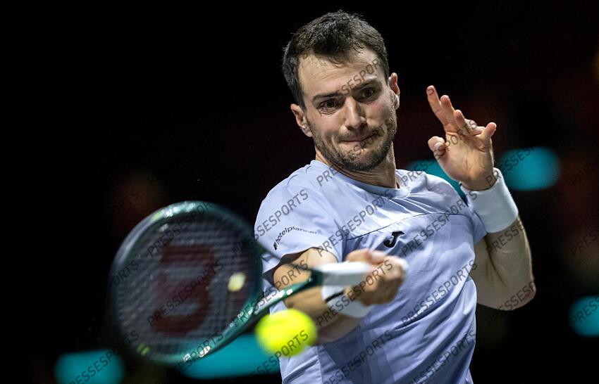 ROTTERDAM - Pedro Martinez (ESP) in action against Carlos Alcaraz (ESP) on the fifth day of the ABN AMRO Open tennis tournament in Ahoy. ANP SANDER KING TOURNOI DE ROTTERDAM 