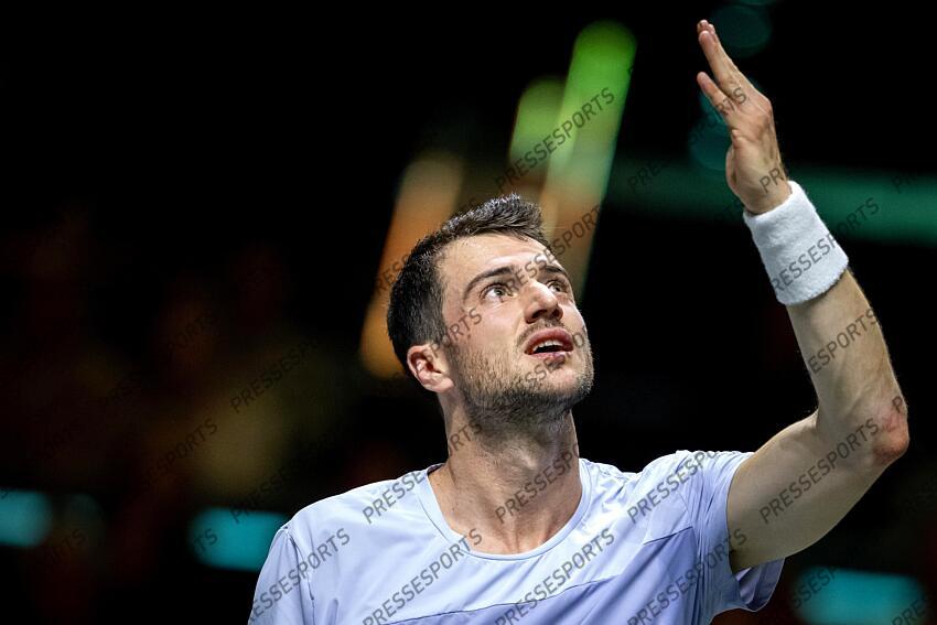 ROTTERDAM - Pedro Martinez (ESP) in action against Carlos Alcaraz (ESP) on the fifth day of the ABN AMRO Open tennis tournament in Ahoy. ANP SANDER KING TOURNOI DE ROTTERDAM 