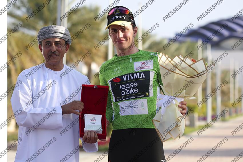 Tour of Oman 2025 - 14th Edition - 4th stage Oman Across Ages Museum - Oman Convention and Exhibition Center 181,5 km - 11/02/2025 - Olav Kooij (NED – Team Visma - Lease a Bike) - photo Alessandro Perrone/SprintCyclingAgency©2025 OMAN ACROSS AGES MUSEUM/OMAN CONVENTION CENTER 