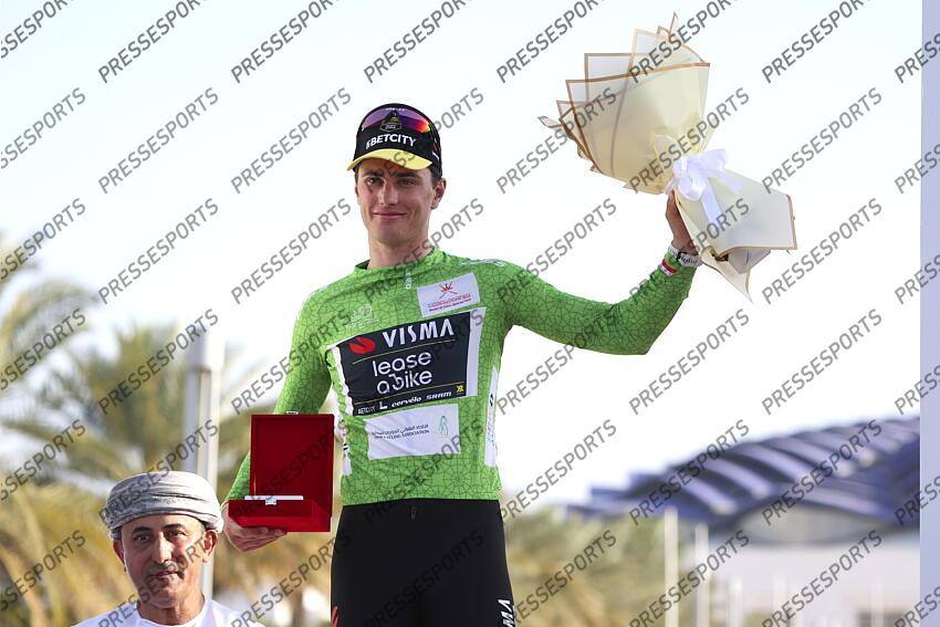 Tour of Oman 2025 - 14th Edition - 4th stage Oman Across Ages Museum - Oman Convention and Exhibition Center 181,5 km - 11/02/2025 - Olav Kooij (NED – Team Visma - Lease a Bike) - photo Alessandro Perrone/SprintCyclingAgency©2025 OMAN ACROSS AGES MUSEUM/OMAN CONVENTION CENTER 