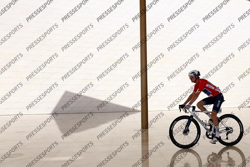Tour of Oman 2025 - 14th Edition - 4th stage Oman Across Ages Museum - Oman Convention and Exhibition Center 181,5 km - 11/02/2025 - David Gaudu (FRA - Groupama - FDJ) - photo Alessandro Perrone/SprintCyclingAgency©2025 OMAN ACROSS AGES MUSEUM/OMAN CONVENTION CENTER 