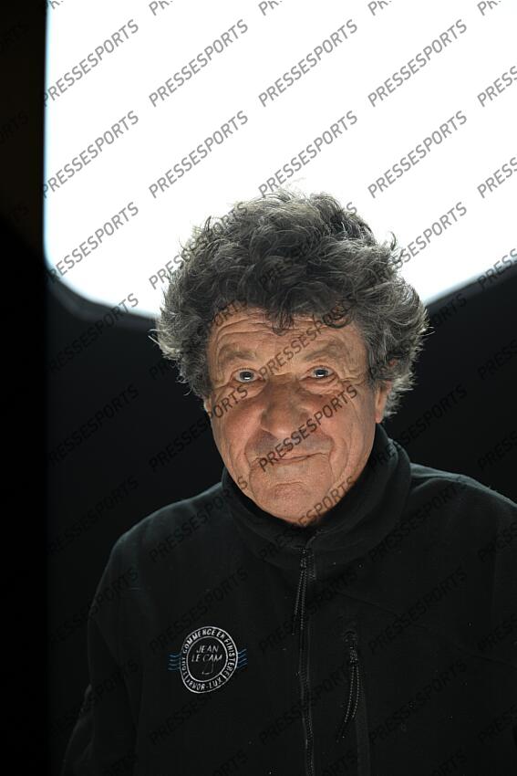 VOILE LE CAM FACE AUX ABONNES LE CAM A L'EQUIPE 2025 LE CAM FACE AUX LECTEURS