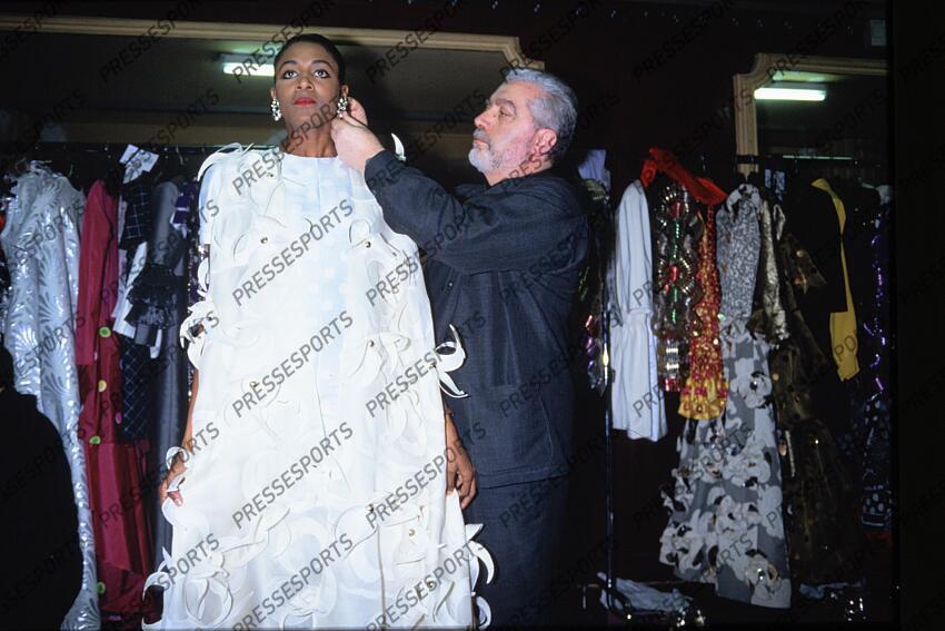 ATHLETISME SOCIETE DEFILE DE  MODE PEREC 1992 MAGAZINE PEREC