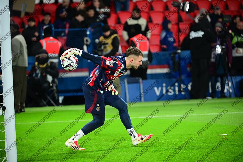 tenas (arnau) PSG-LILLE (4-1) 