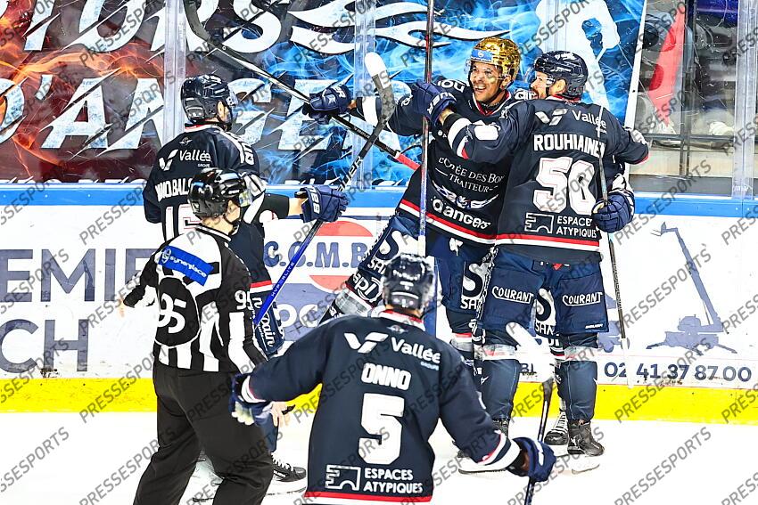 Hockey sur Glace / Victoire des Ducs d’Angers - Angers Vs Briançon - Score Final 5-2 / Ligue Magnus 2024-2025 / 4ème Journée / Ice Parc / Angers / Pays de la Loire / Maine et Loire / France ANGERS-BRIANCON (5-2) ANGERS-BRIANCON (5-2) 