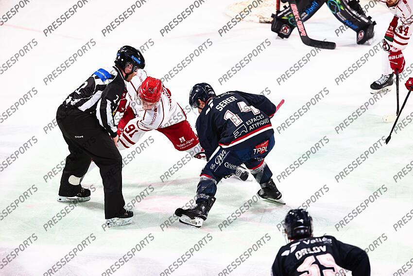 Marius SERER (Angers) - BROR FREDERIK ELIAS STROMOGREN / Hockey sur Glace - Angers Vs Briançon - Ligue Magnus 2024-2025 / 4ème Journée / Ice Parc / Angers / Pays de la Loire / Maine et Loire / France ANGERS-BRIANCON (5-2) ANGERS-BRIANCON (5-2) 