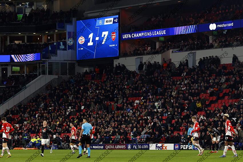 FOOT LIGUE DES CHAMPIONS 2025 PSV EINDHOVEN-ARSENAL (1-7)
