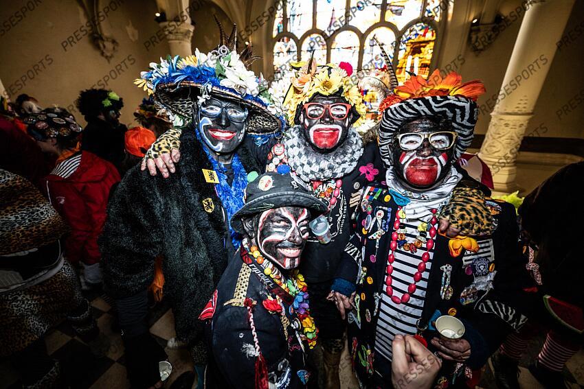 Dans la mairie de Dunkerque jour de carnaval MAGAZINE DUNKERQUE COUPE DE FRANCE LA FOLIE DUNKERQUOISE 