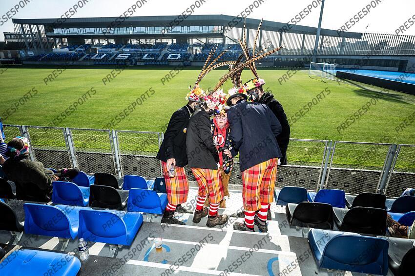pour la premiére fois le stade de Dunkerque fete ouvre pour le cvarnaval pour permettre au supporters de venir féter les resultats du club. MAGAZINE DUNKERQUE COUPE DE FRANCE LA FOLIE DUNKERQUOISE 