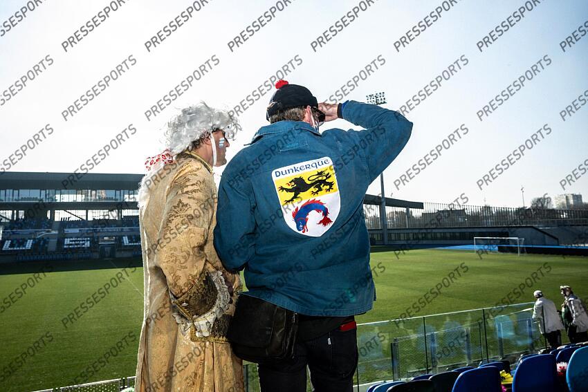 pour la premiére fois le stade de Dunkerque fete ouvre pour le cvarnaval pour permettre au supporters de venir féter les resultats du club. MAGAZINE DUNKERQUE COUPE DE FRANCE LA FOLIE DUNKERQUOISE 