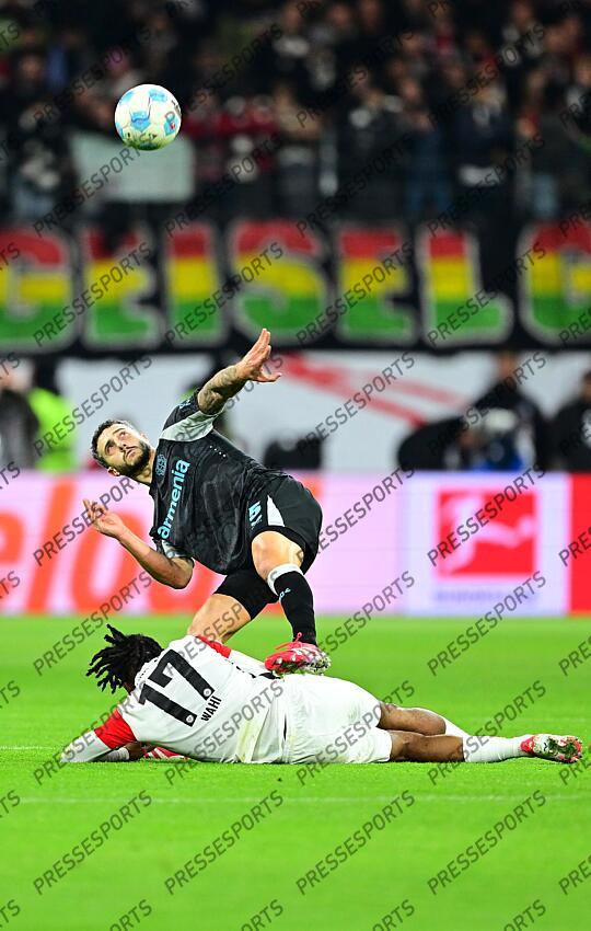 v.l. Elye Wahi, Mario Hermoso (Leverkusen) Frankfurt, 01.03.2025, Fussball, Bundesliga, Eintracht Frankfurt - Bayer 04 Leverkusen 1:4 EINTRACHT FRANCFORT-BAYER 04 LEVERKUSEN (1-4) 