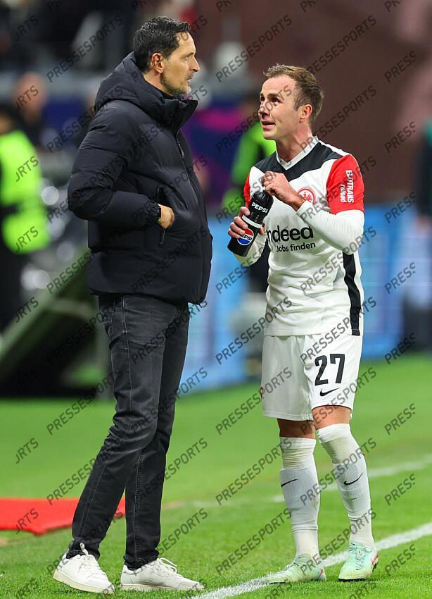 v.l. Trainer Dino Toppmoeller (Frankfurt), Mario Goetze Frankfurt, 01.03.2025, Fussball, Bundesliga, Eintracht Frankfurt - Bayer 04 Leverkusen EINTRACHT FRANCFORT-BAYER 04 LEVERKUSEN (1-4) 