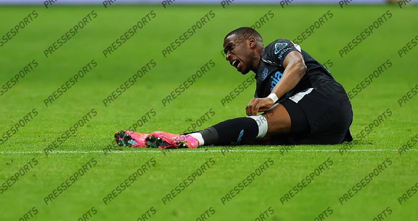 Verletzung, Nordi Mukiele (Leverkusen) Frankfurt, 01.03.2025, Fussball, Bundesliga, Eintracht Frankfurt - Bayer 04 Leverkusen EINTRACHT FRANCFORT-BAYER 04 LEVERKUSEN (1-4) 