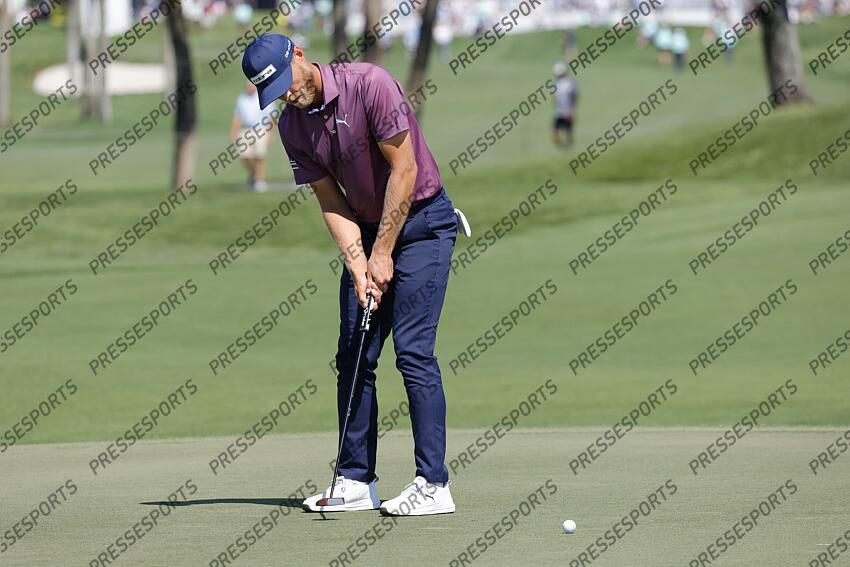 Feb 28, 2025; Palm Beach Gardens, Florida, USA; Jespar Svensson putts on the 10th green during the second round of the Cognizant Classic in The Palm Beaches golf tournament. Mandatory Credit: Reinhold Matay-Imagn Images PGA: Cognizant Classic in The Palm Beaches - Second Round 