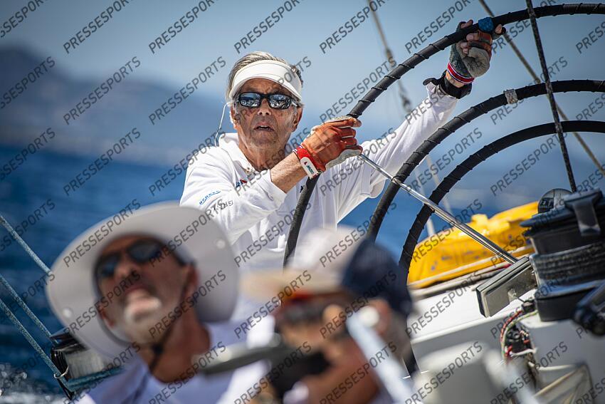 NAVIGATION A BORD DU 12M JI FRANCE, ANCIEN BATEAU AYANT PARTICIPE A LA COUPE DE L'AMERICA. MARC BONDUEL, 79 ANS, BARREUR DU BATEAU. ILE DE PORQUEROLLES, FRANCE, LE 17 JUIN 2024. PHOTO: BERNARD LE BARS MAGAZINE 12 M JI FRANCE 3 