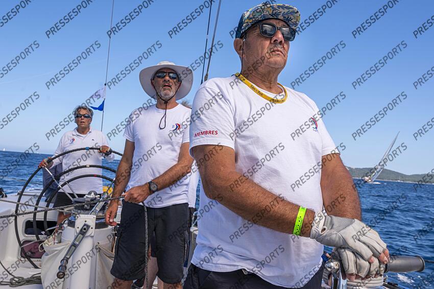 NAVIGATION A BORD DU 12M JI FRANCE, ANCIEN BATEAU AYANT PARTICIPE A LA COUPE DE L'AMERICA. ILE DE PORQUEROLLES, FRANCE, LE 17 JUIN 2024. PHOTO: BERNARD LE BARS MAGAZINE 12 M JI FRANCE 3 