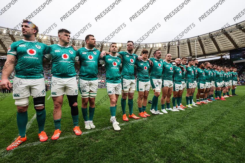 2025 Guinness Six Nations Championship Round 5, Stadio Olimpico, Rome 15/3/2025 Italy vs Ireland The Ireland team stand for the national anthem Mandatory Credit ©INPHO/Billy Stickland ITALIE-IRLANDE (17-22) 