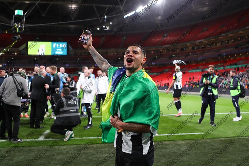 16 March 2025, London - Carabao Cup Final - Liverpool v Newcastle United - Bruno Guimaraes of Newcastle United celebrates victory - Photo: Jacques Feeney / Offside. FINALE LIVERPOOL-NEWCASTLE (1-2) 