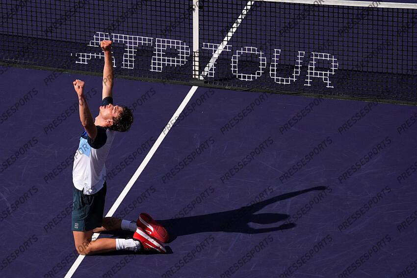 Jack Draper defeated Holger Rune to win the men's singles championship title of the 2025 BNP Paribas Open at the Indian Wells Tennis Garden in Indian Wells, Calif., on Sunday, March 16, 2025. Syndication: Desert Sun 