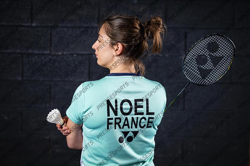 noel (faustine) - (fra) - MAGAZINE NOEL EXPLORE LE SYNDROME DE L'IMPOSTEUR (3/4) 