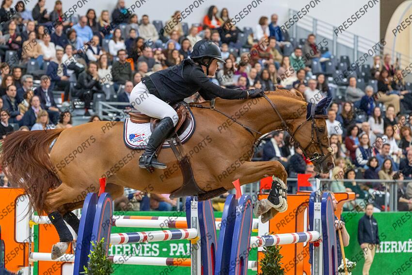 Saut Hermès 2025. Prix Hermès Sellier. Victoria GULLIKSEN (NOR). EQUINE AMERICA PAPA ROACH Eric KNOLL / Presse Sports SAUT HERMES 
