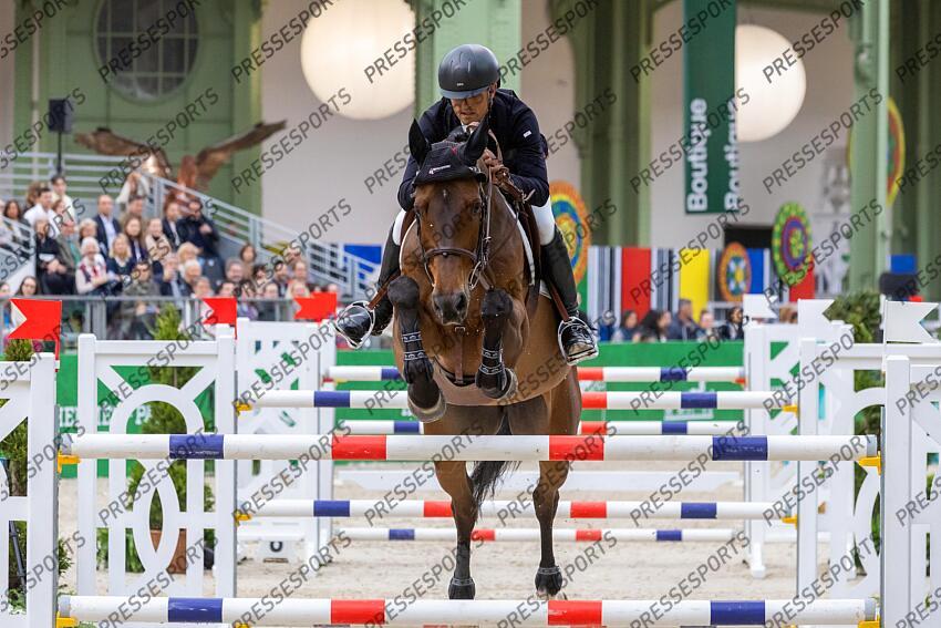 Saut Hermès 2025. Prix Hermès Sellier. Victor BETTENDORF (LUX). CAJUS 42 Eric KNOLL / Presse Sports SAUT HERMES 