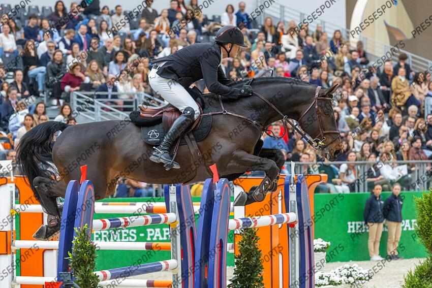 Saut Hermès 2025. Prix Hermès Sellier. Andreas SCHOU (DEN). DARC DE LUX Eric KNOLL / Presse Sports SAUT HERMES 