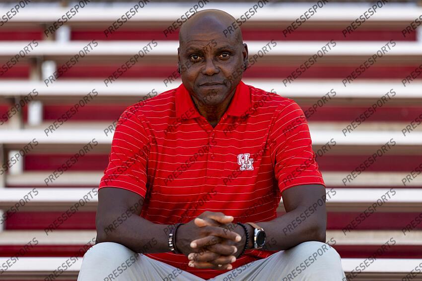 ATHLETISME MAGAZINE HOUSTON UNIVERISTY 2024 MAGAZINE LEWIS