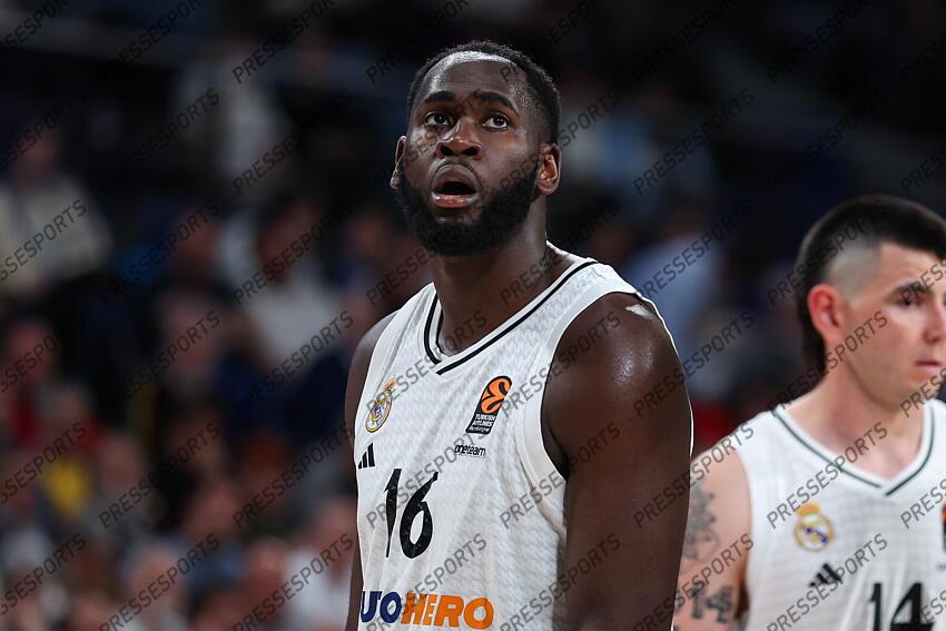 Usman Garuba of Real Madrid looks on during the Turkish Airlines EuroLeague Regular Season Round 33 match between Real Madrid and Paris Basketball at Movistar Arena on April 03, 2025 in Madrid, Spain. REAL MADRID-PARIS BASKETBALL (105-104) 