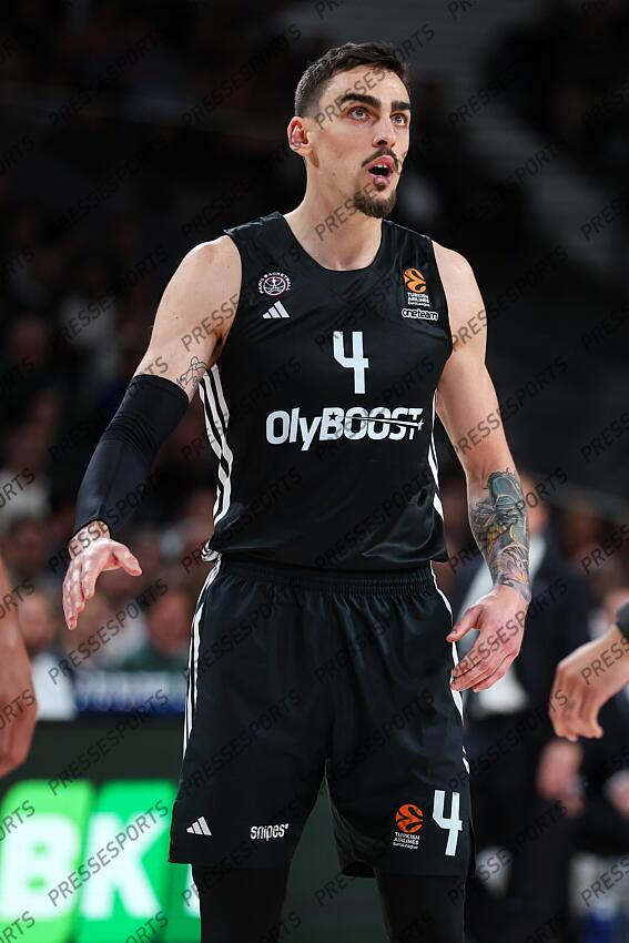 Leopold Cavaliere of Paris Basketball gestures during the Turkish Airlines EuroLeague Regular Season Round 33 match between Real Madrid and Paris Basketball at Movistar Arena on April 03, 2025 in Madrid, Spain. REAL MADRID-PARIS BASKETBALL (105-104) 