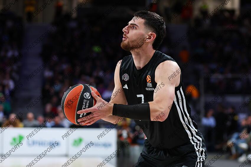 Sebastian Herrera of Paris Basketball in action during the Turkish Airlines EuroLeague Regular Season Round 33 match between Real Madrid and Paris Basketball at Movistar Arena on April 03, 2025 in Madrid, Spain. REAL MADRID-PARIS BASKETBALL (105-104) 