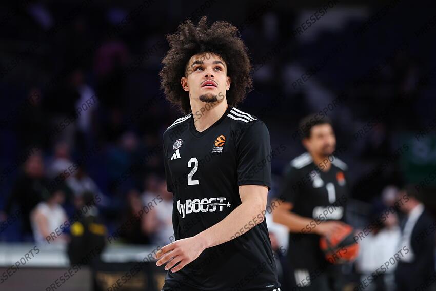 Nadir Hifi of Paris Basketball warms up during the Turkish Airlines EuroLeague Regular Season Round 33 match between Real Madrid and Paris Basketball at Movistar Arena on April 03, 2025 in Madrid, Spain. REAL MADRID-PARIS BASKETBALL (105-104) 