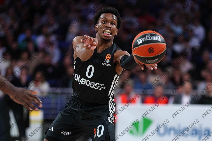 Tj Shorts of Paris Basketball in action during the Turkish Airlines EuroLeague Regular Season Round 33 match between Real Madrid and Paris Basketball at Movistar Arena on April 03, 2025 in Madrid, Spain. REAL MADRID-PARIS BASKETBALL (105-104) 