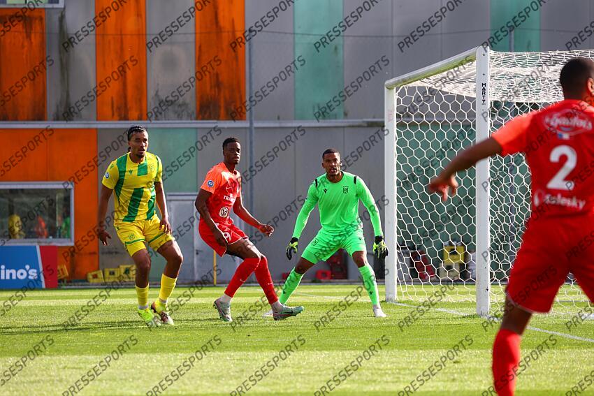 zeze (nathan) nowa (yanne) lafont (alban) NANTES 2-SABLE (4-1) 