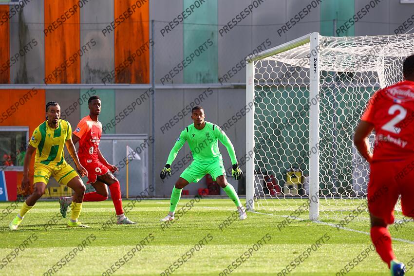 zeze (nathan) nowa (yanne) lafont (alban) NANTES 2-SABLE (4-1) 