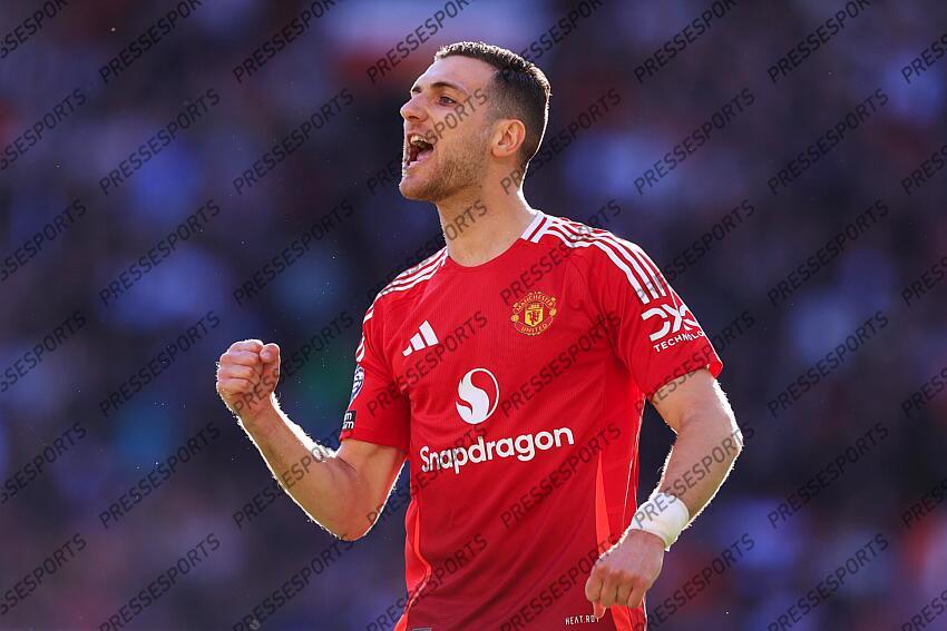 6th April 2025 - Premier League - Manchester United v Manchester City - Diogo Dalot of Manchester United celebrates - Photo: Simon Stacpoole / Offside. MANCHESTER UNITED-MANCHESTER CITY (0-0) 