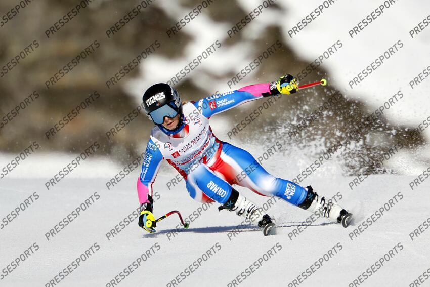 MERIBEL, FRANCE - APRIL 03-04: Laura Gauche of Team France in action during the French Alpine Ski Championships Men's and Women's Super G on April 03-04, 2025 in Meribel, France. (Photo by Christophe Pallot/Agence Zoom) SUPER G FEMMES MERIBEL 